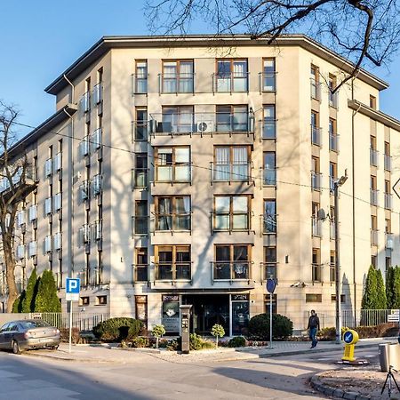 Family Apartments - Private Parking Krakau Exterior foto